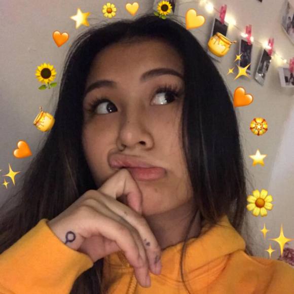 Meet your Posher, Chloe - Picture 1 of 1